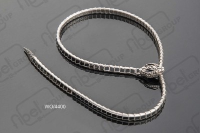 <i18n class='notranslate'>Belts made of metal and other materials</i18n>