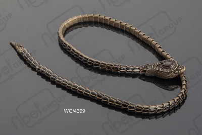 <i18n class='notranslate'>Belts made of metal and other materials</i18n>