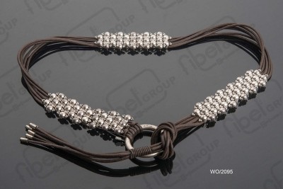 <i18n class='notranslate'>Belts made of metal and other materials</i18n>