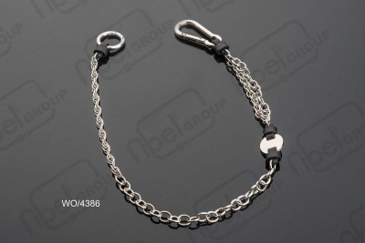 <i18n class='notranslate'>Trousers chains - chain pants</i18n>