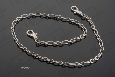 <i18n class='notranslate'>Trousers chains - chain pants</i18n>