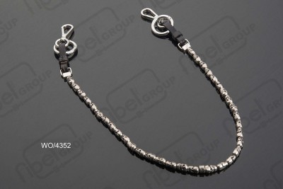 <i18n class='notranslate'>Trousers chains - chain pants</i18n>