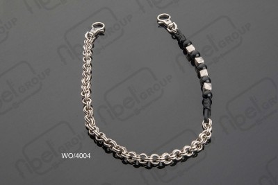 <i18n class='notranslate'>Trousers chains - chain pants</i18n>