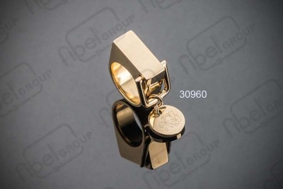 <i18n class='notranslate'>Handring</i18n>