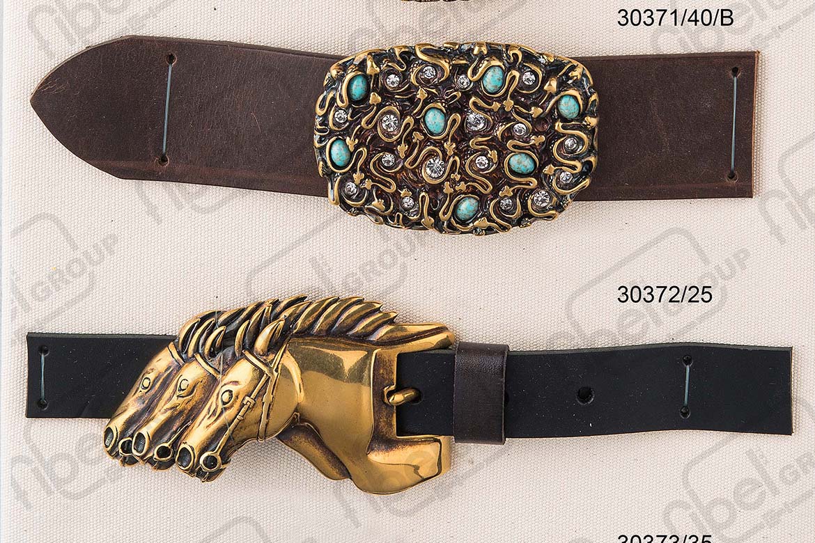 <i18n class='notranslate'>Animalier buckles</i18n>