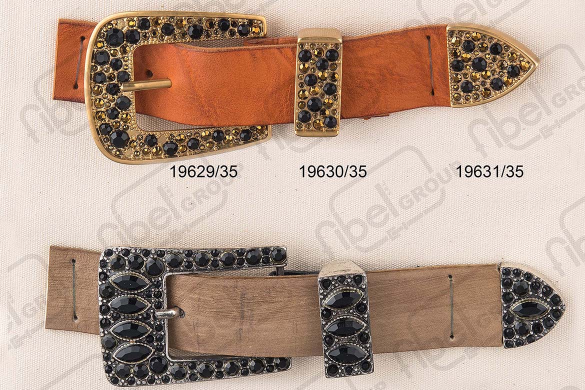 <i18n class='notranslate'>Western style buckles</i18n>