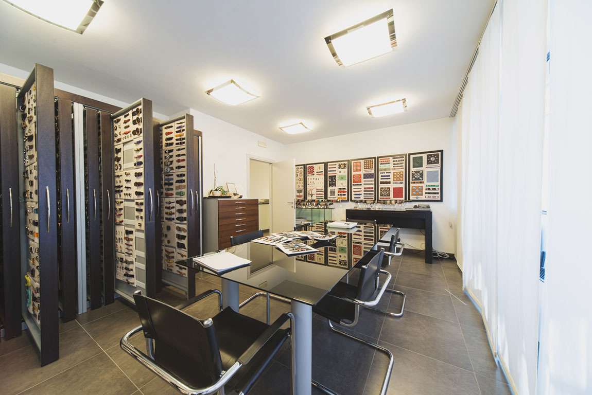 <i18n class='notranslate'>Showroom Fibel Group</i18n>