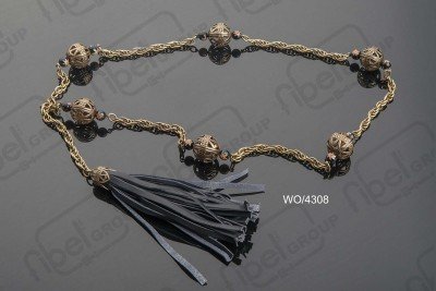 Cinture in metallo e altri materiali