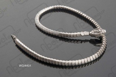 Cinture in metallo e altri materiali