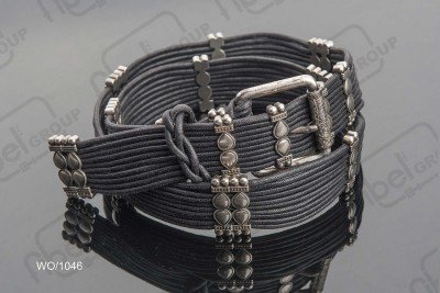 Cinture in metallo e altri materiali