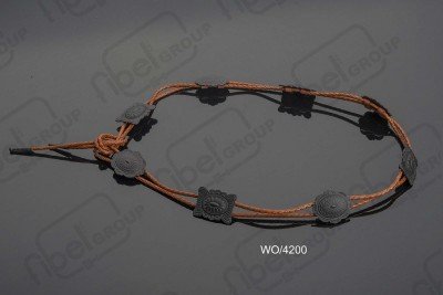 Cinture in metallo e altri materiali