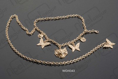 Cinture in metallo e altri materiali