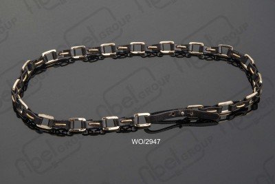 Cinture in metallo e altri materiali