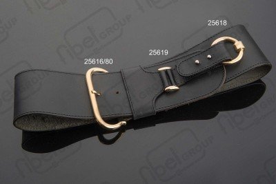 Cinture in metallo e altri materiali