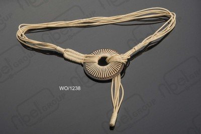 Cinture in metallo e altri materiali