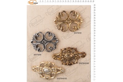 <i18n class='notranslate'>Baroque style buckles</i18n>