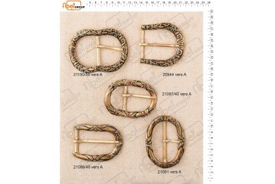 <i18n class='notranslate'>Baroque style buckles</i18n>