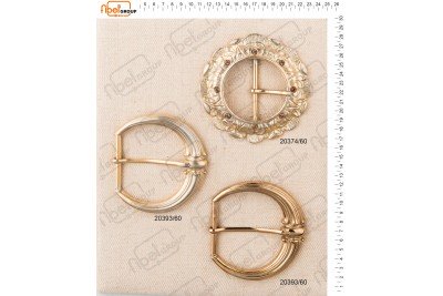 <i18n class='notranslate'>Baroque style buckles</i18n>