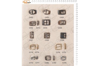 Fibbie piccole e morsetti calzatura