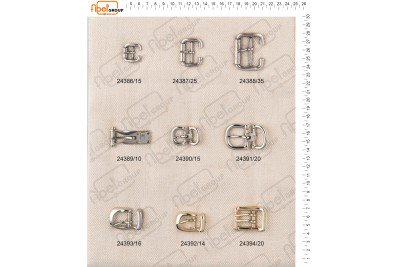 Fibbie piccole e morsetti calzatura