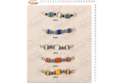 Fibbie piccole e morsetti calzatura